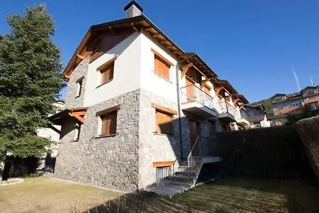 Casa Amb Jardi Apartment *